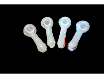 3.25"/55 Gr GLOW IN DARK HAND PIPE WITH COLOR ART