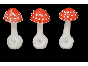 4"/90 Gr RED/ WHITE DOTTED MUSHROOM HAND PIPE