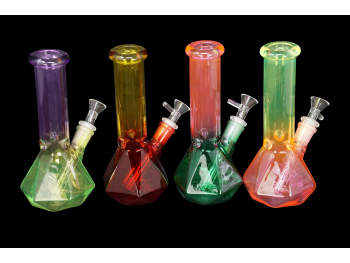 8"/290-300 Gr DIAMOND CUT BASE RASTA BONG, COLOR VARY