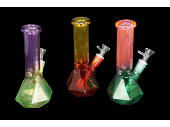 8"/290-300 Gr DIAMOND CUT BASE RASTA BONG, COLOR VARY